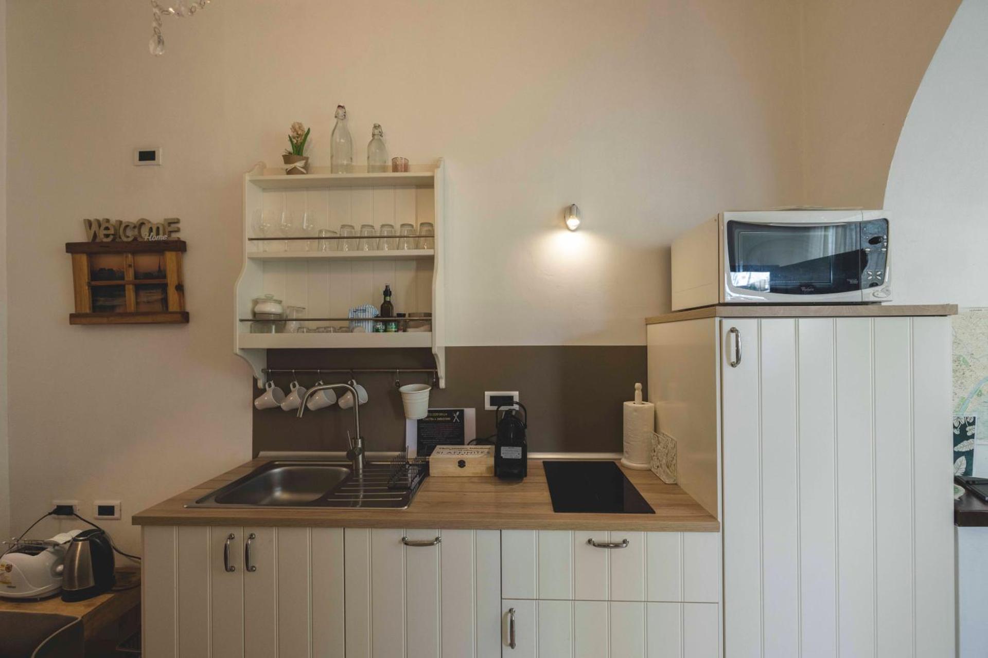 AT Home 128 : little garden in the city