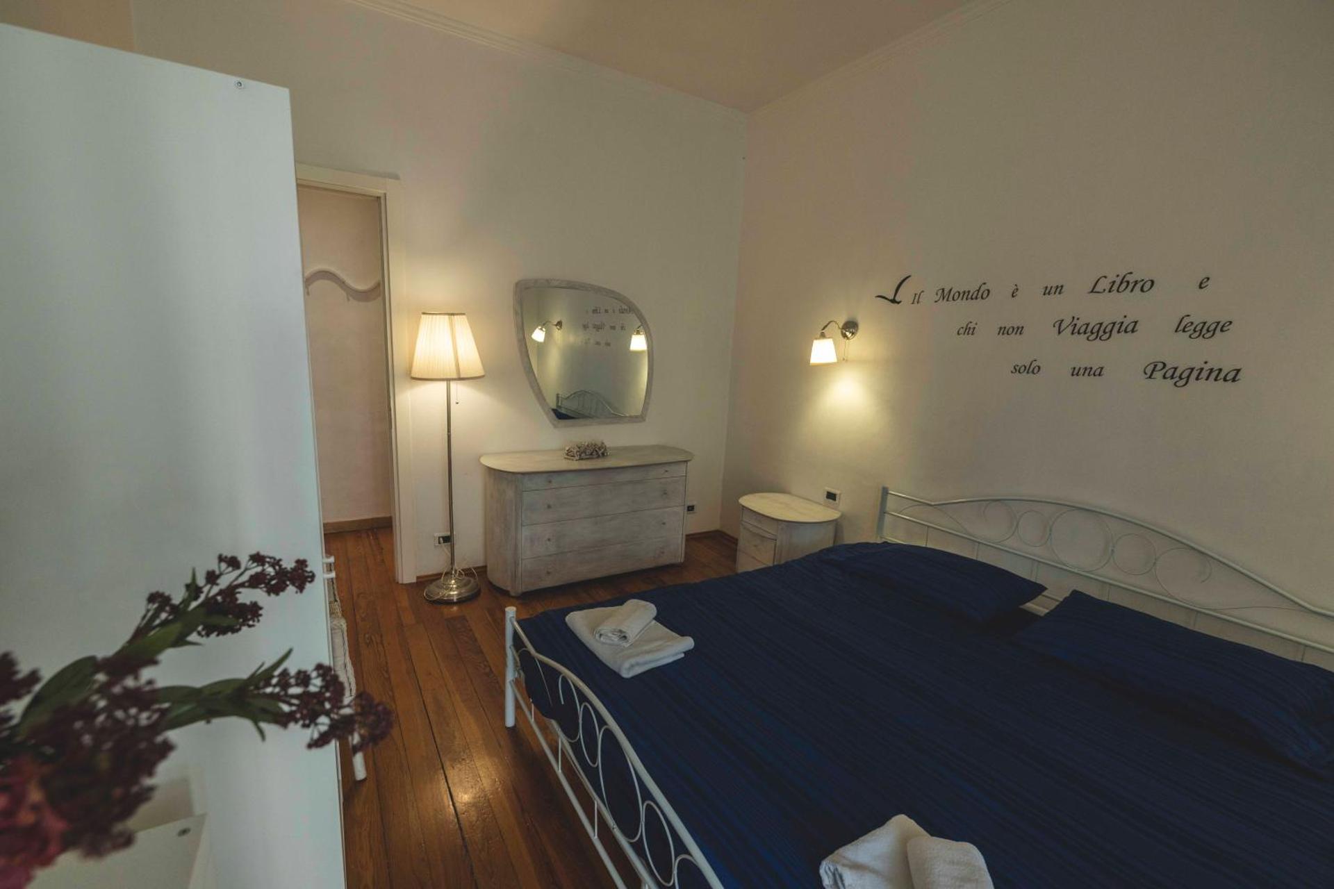 AT Home 128 : little garden in the city