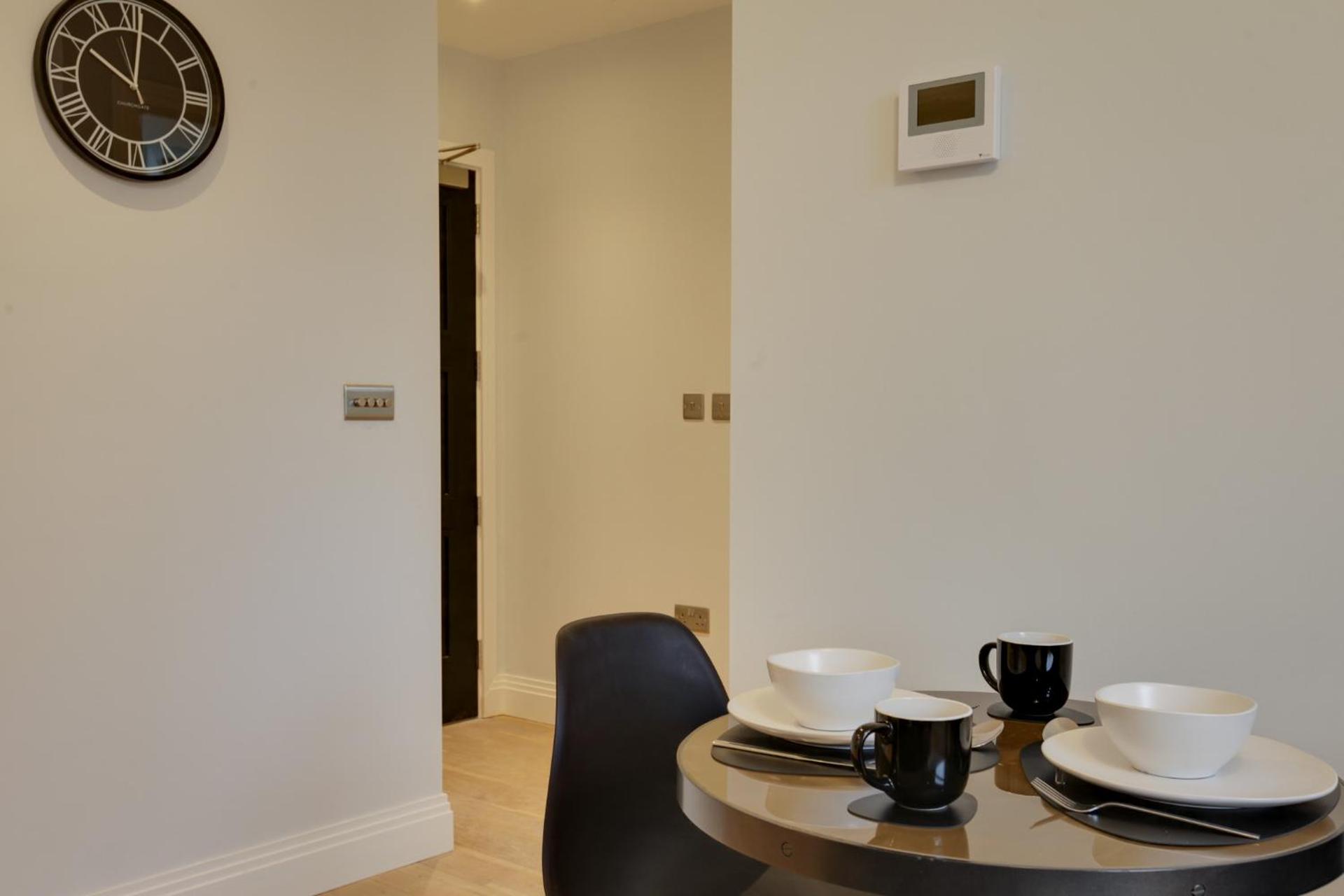 New London Life Executive Apartments