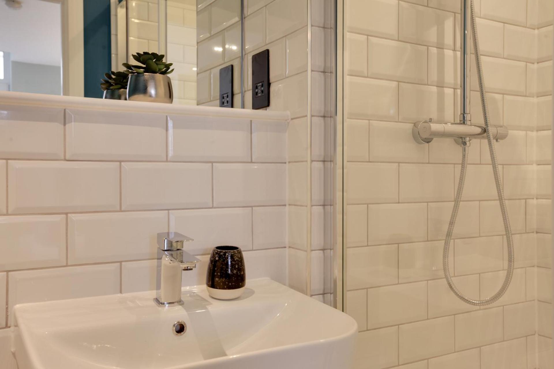 New London Life Executive Apartments