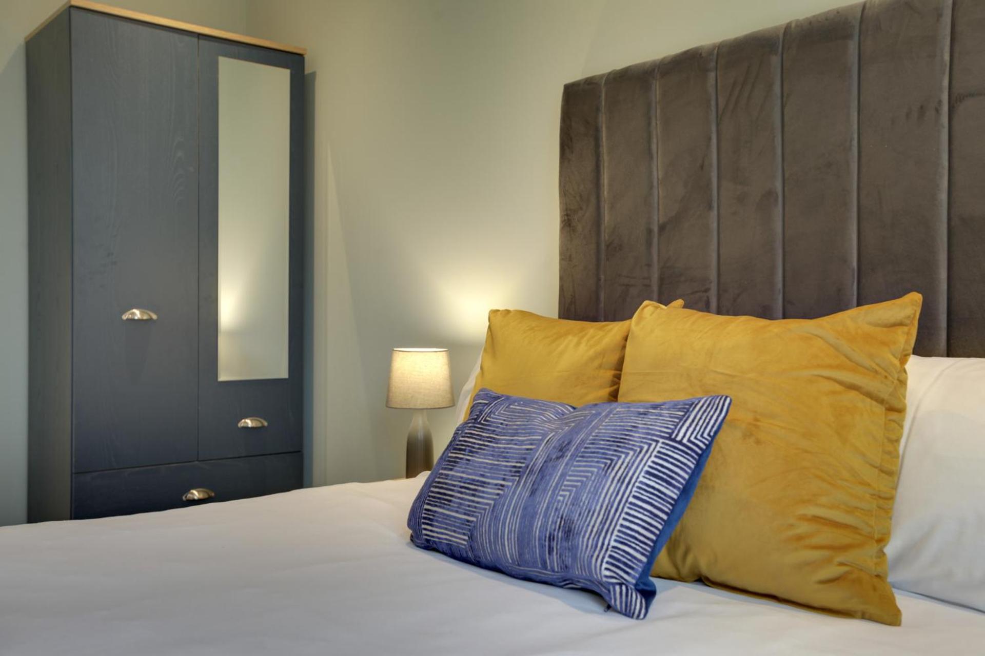 New London Life Executive Apartments