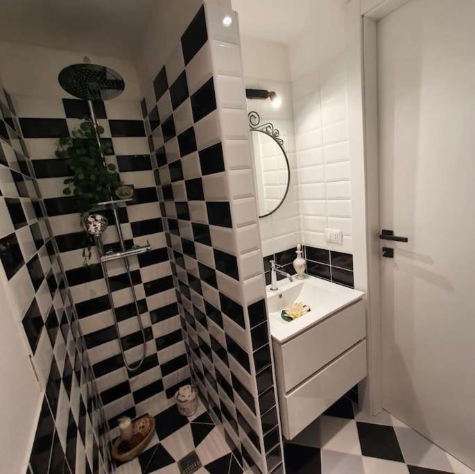 CASA CIMELLA, un nido nel cuore del porto antico cod CITRA 010025-LT-2629