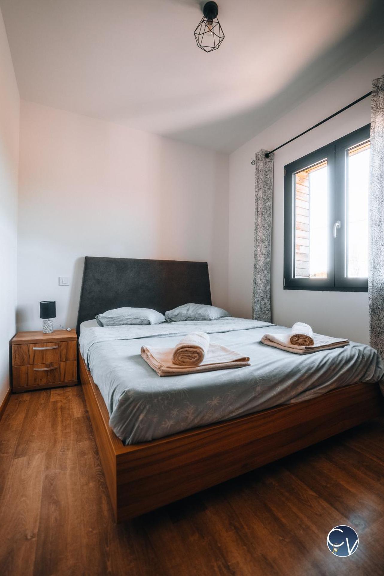 Villa Moderne avec Jacuzzi proche d'Avignon