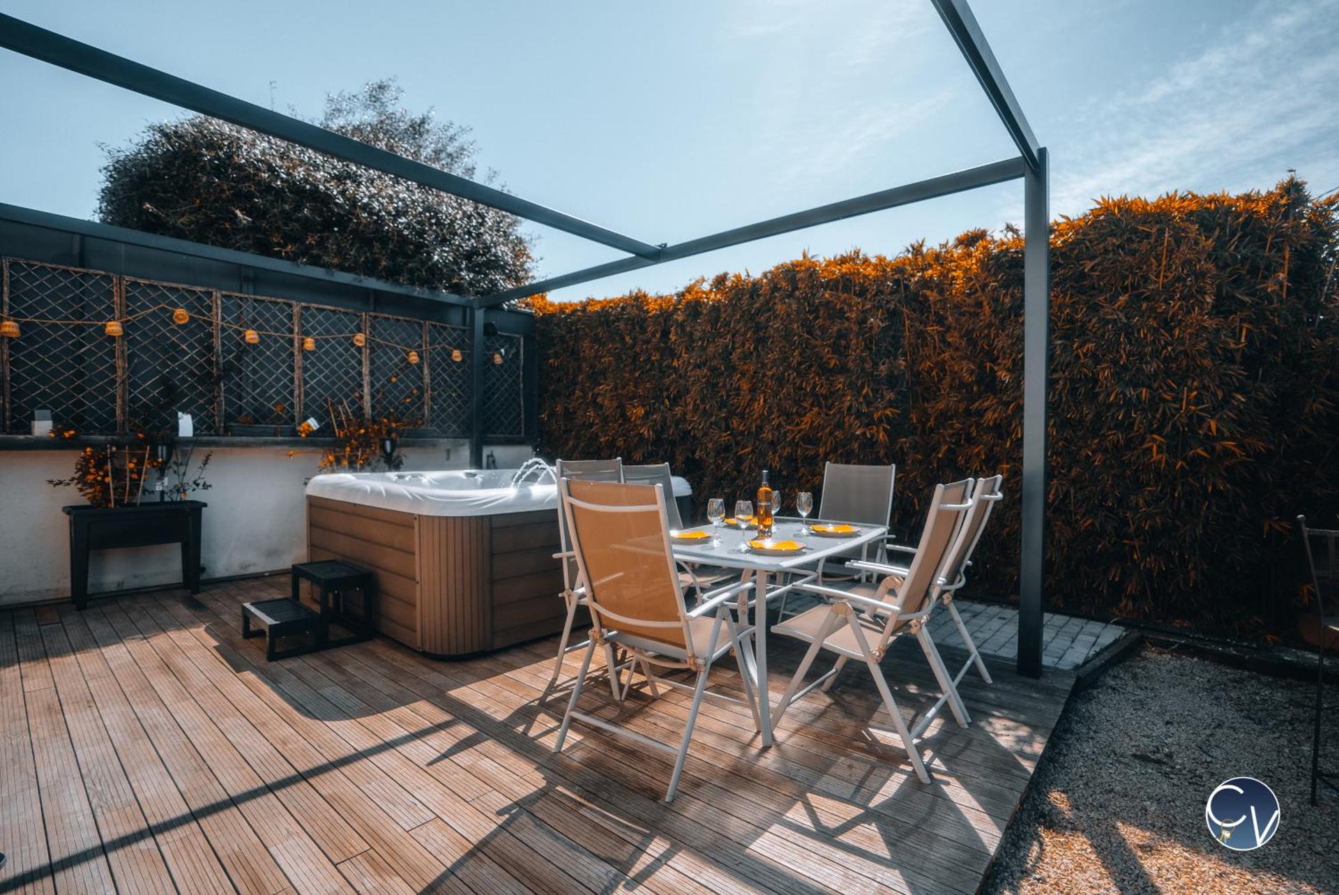 Villa Moderne avec Jacuzzi proche d'Avignon