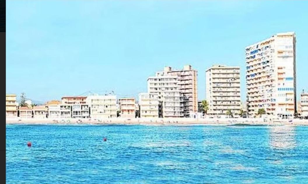 Acogedor apartamento con vistas al mar.