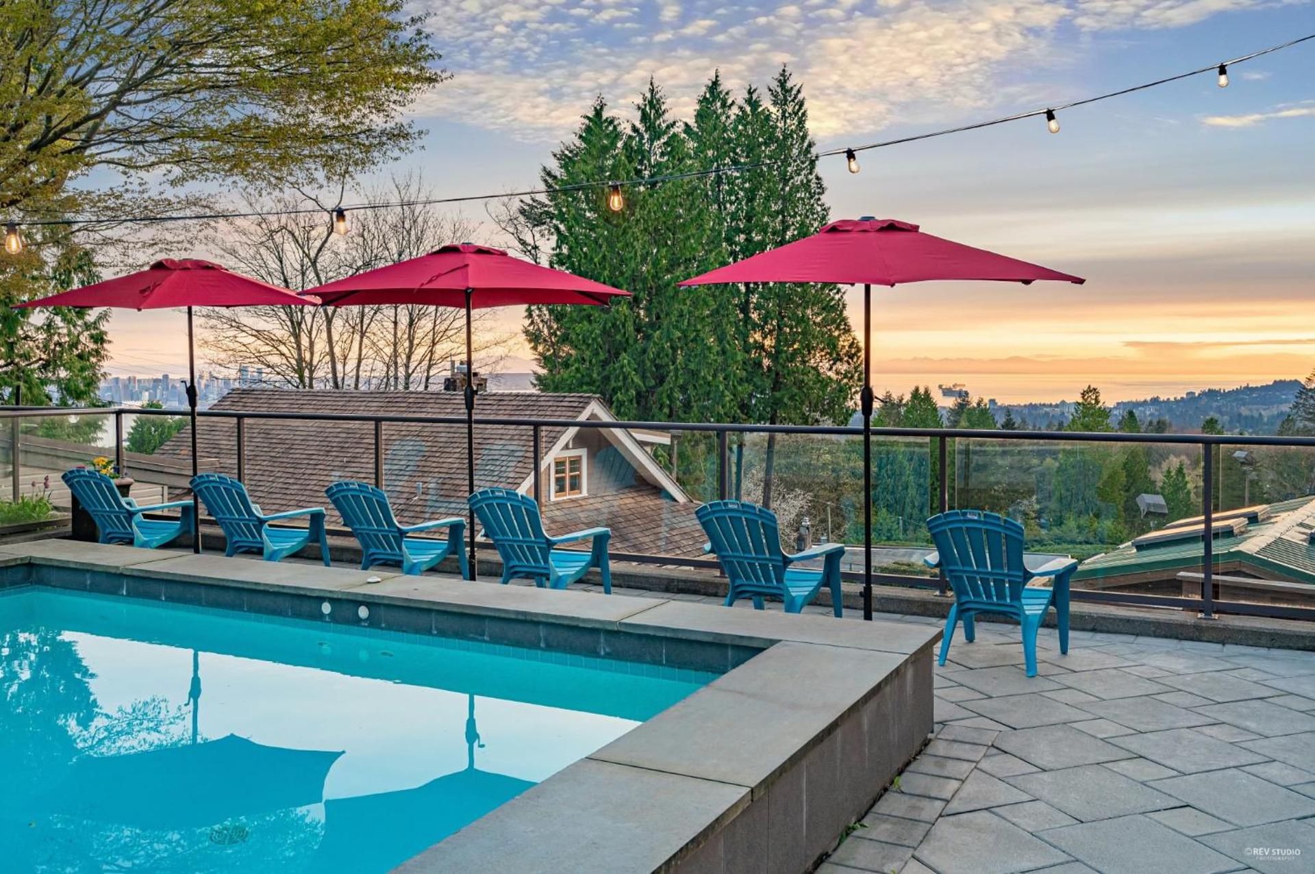 Seymour Private Bedroom, Ensuite Bathroom with Shared Pool, Hot Tub with Views