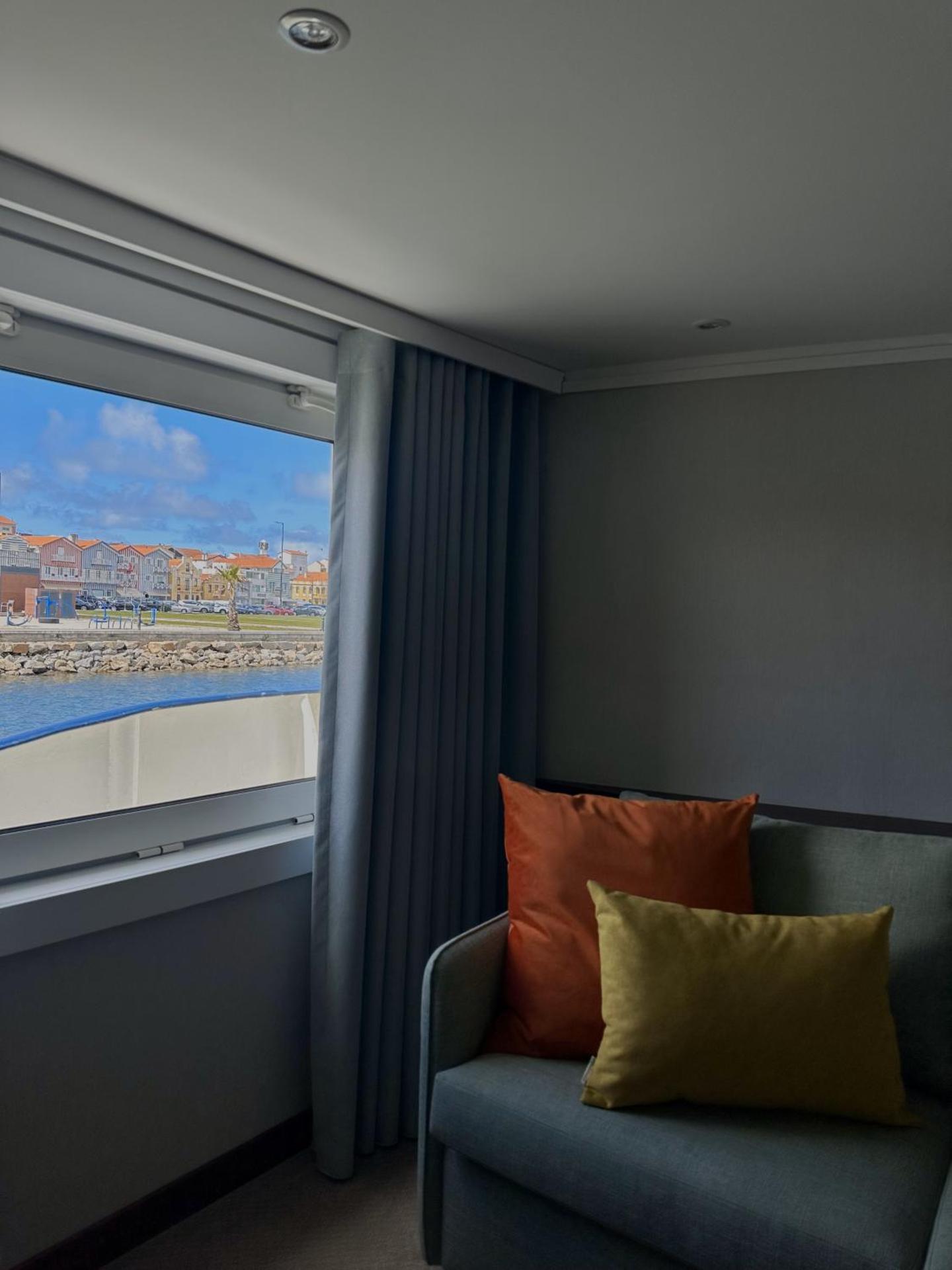 Suite with City View