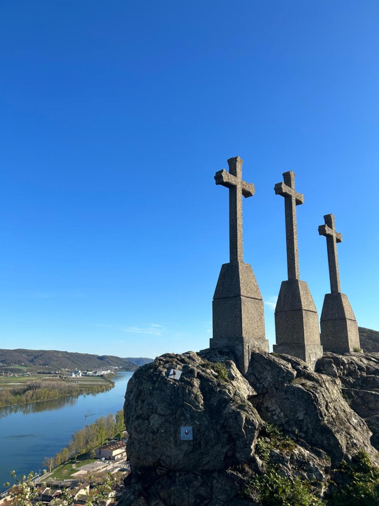 Appartements neufs avec garages dans maison de village
