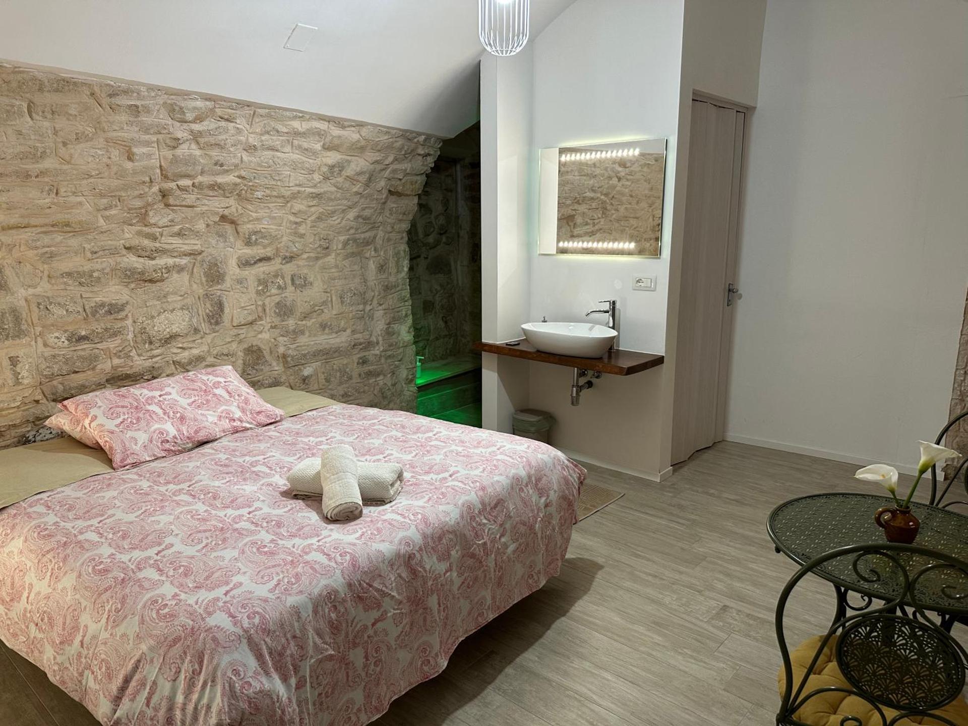 Giovinazzo Suite Pavone Griffi