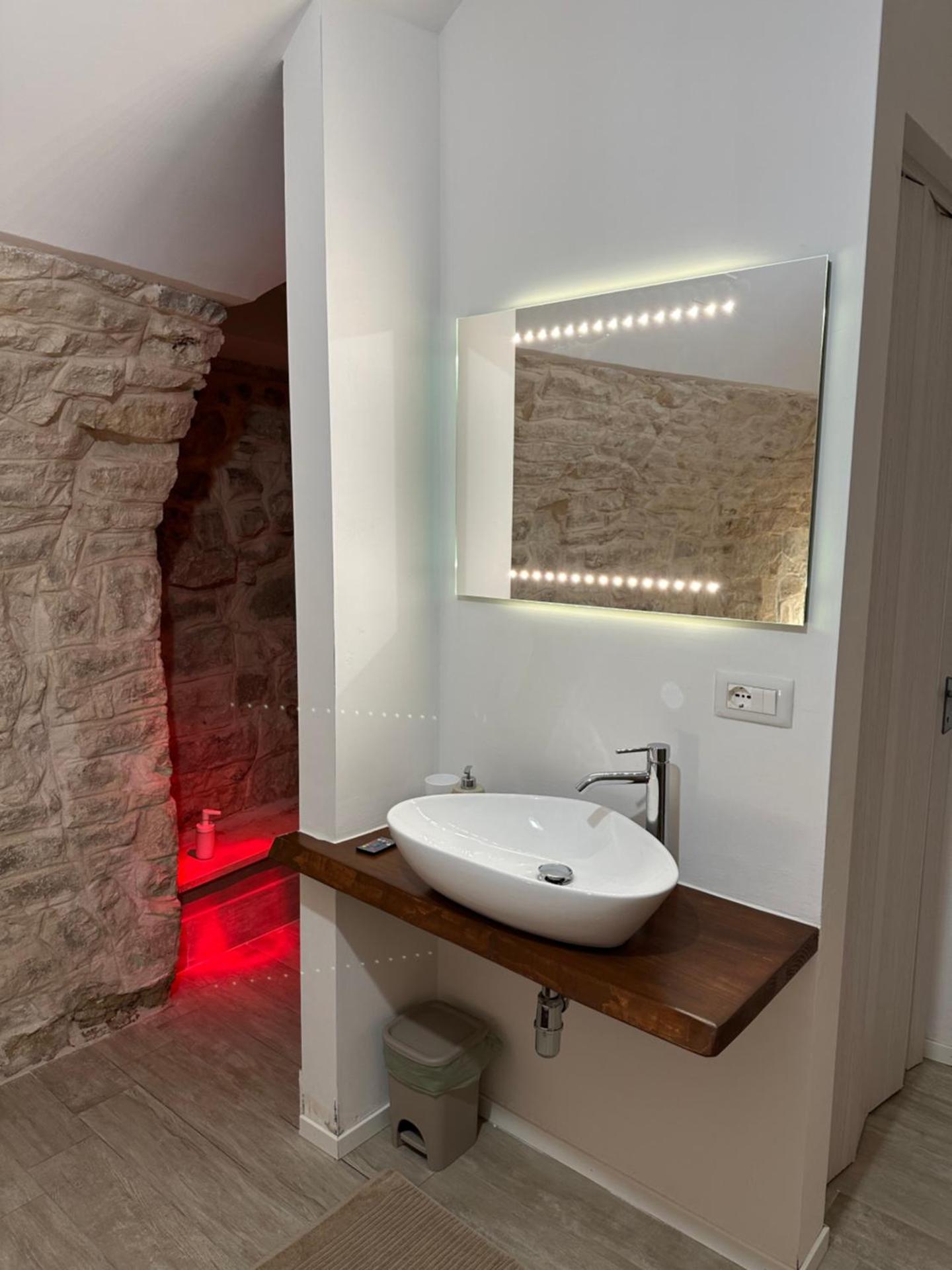 Giovinazzo Suite Pavone Griffi