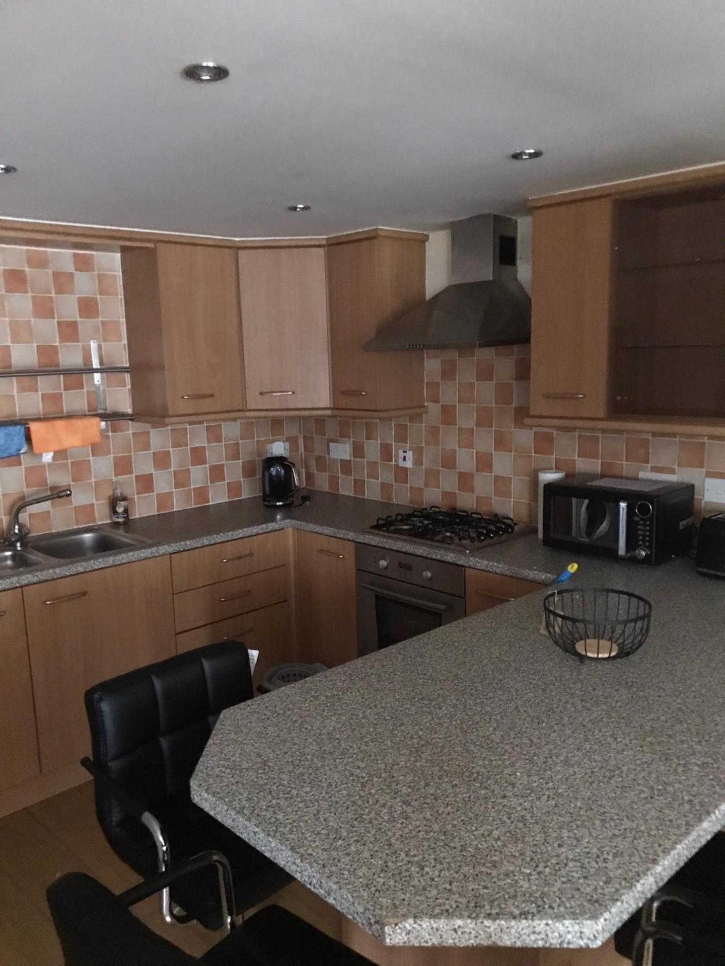 Beautiful 3-Bed Apartment in Gourock