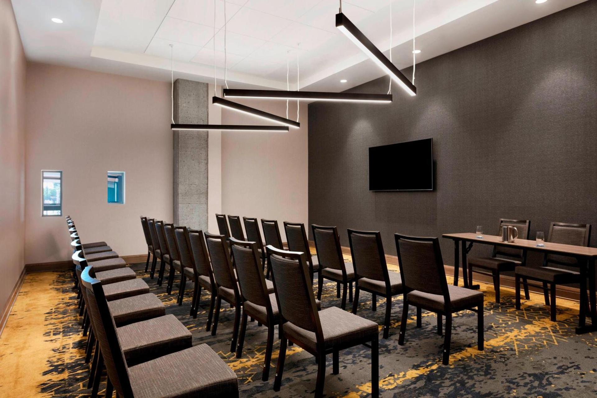 Meeting/conference room