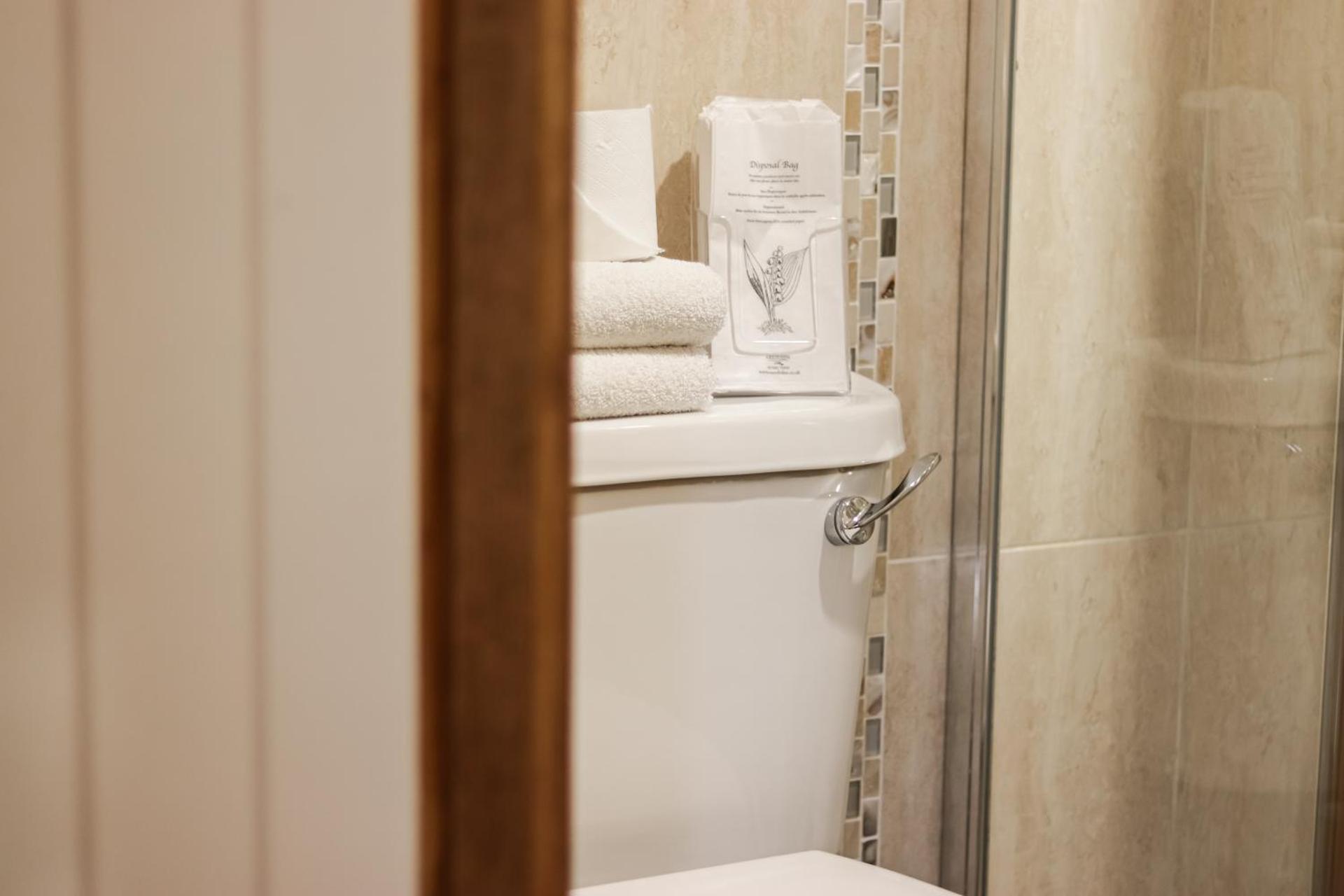 Deluxe Double Room with Shower