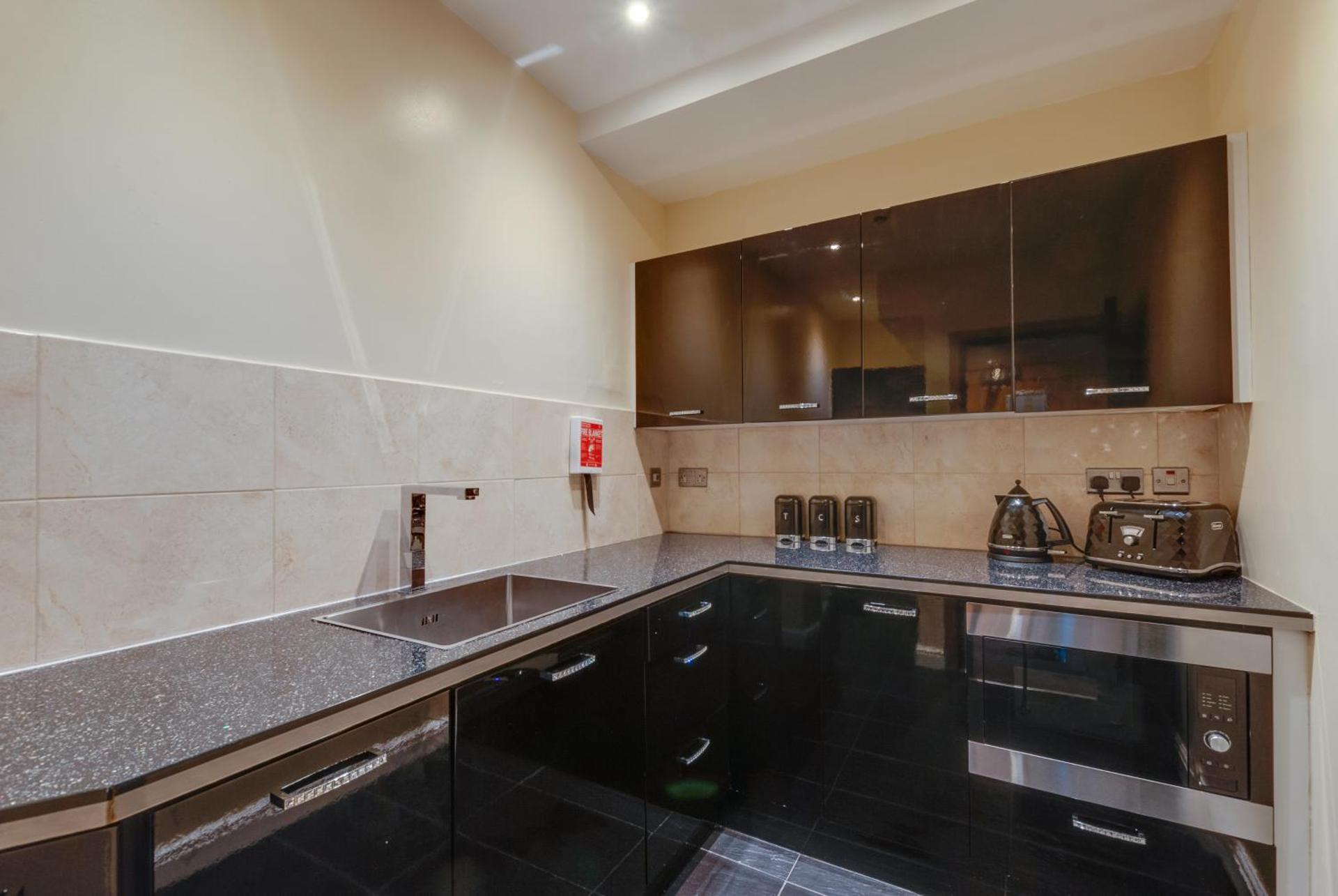 Kitchen or kitchenette