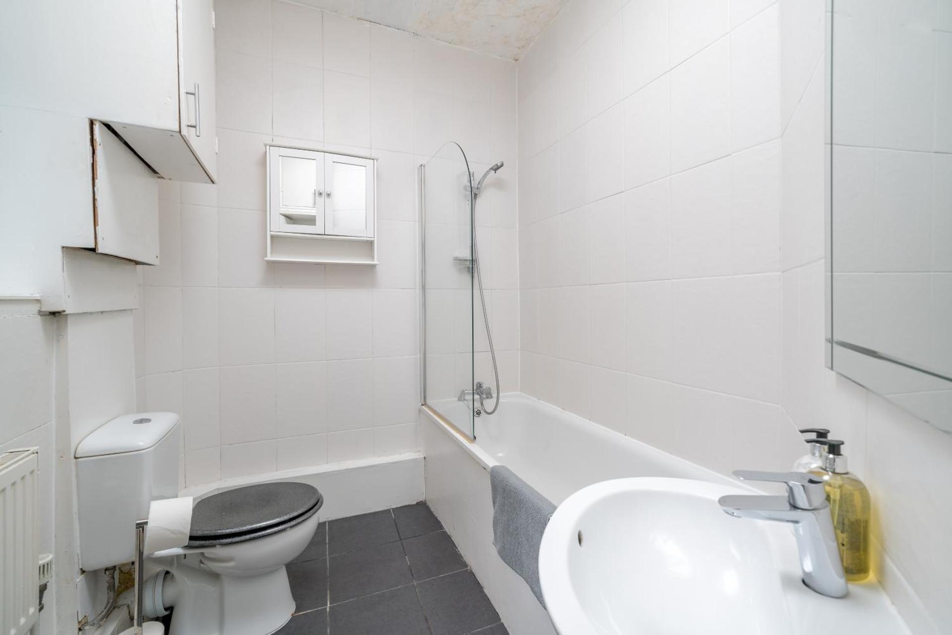 Soho Apartment Sleeps 4, Covent Garden & Leicester Square