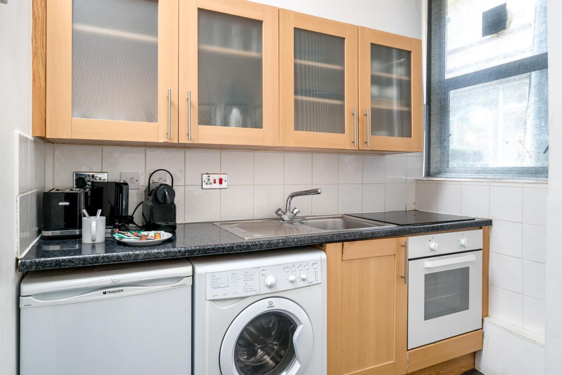 Soho Apartment Sleeps 4, Covent Garden & Leicester Square