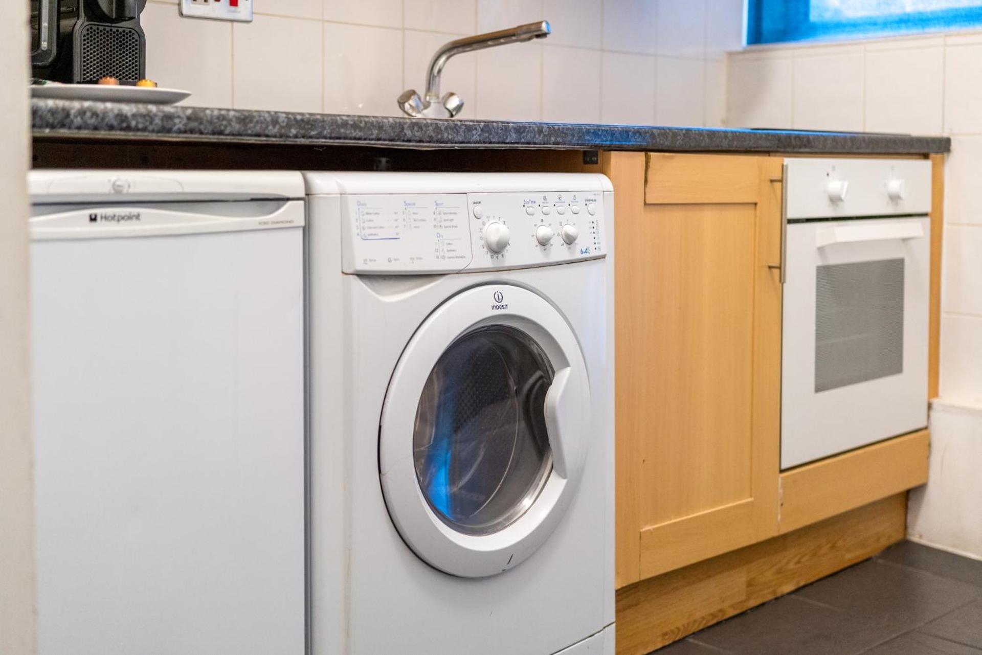 Soho Apartment Sleeps 4, Covent Garden & Leicester Square