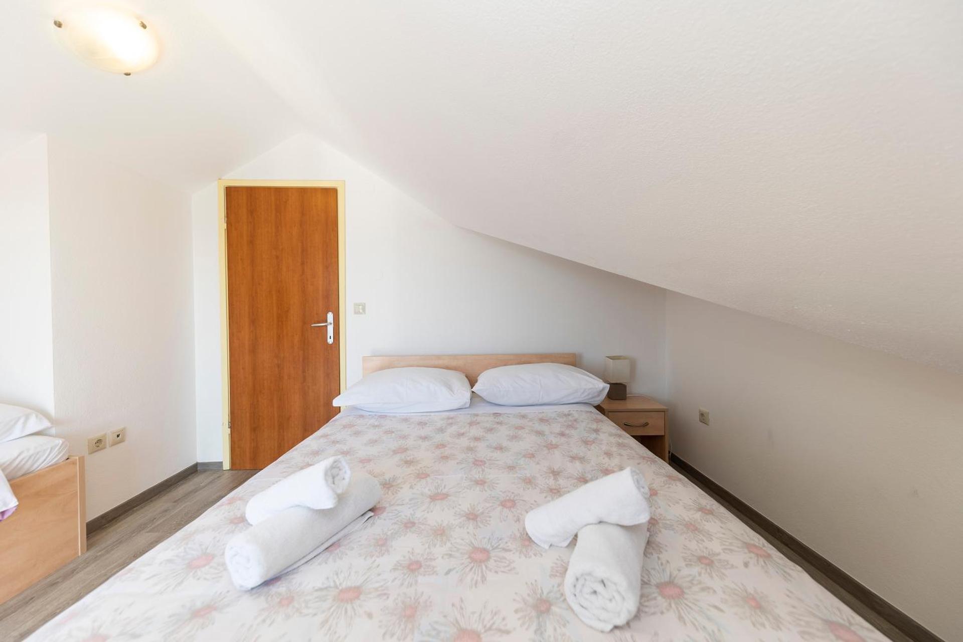 One-Bedroom Apartment with Balcony