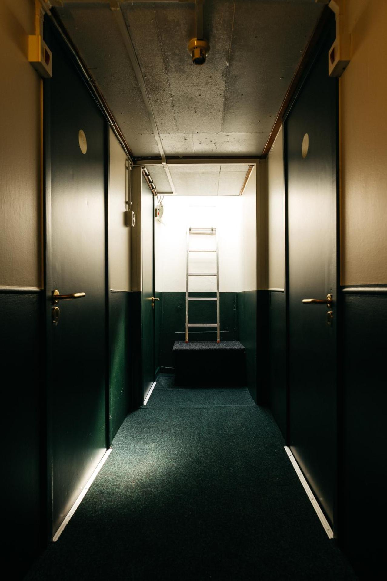 Single Room with Shared Bathroom