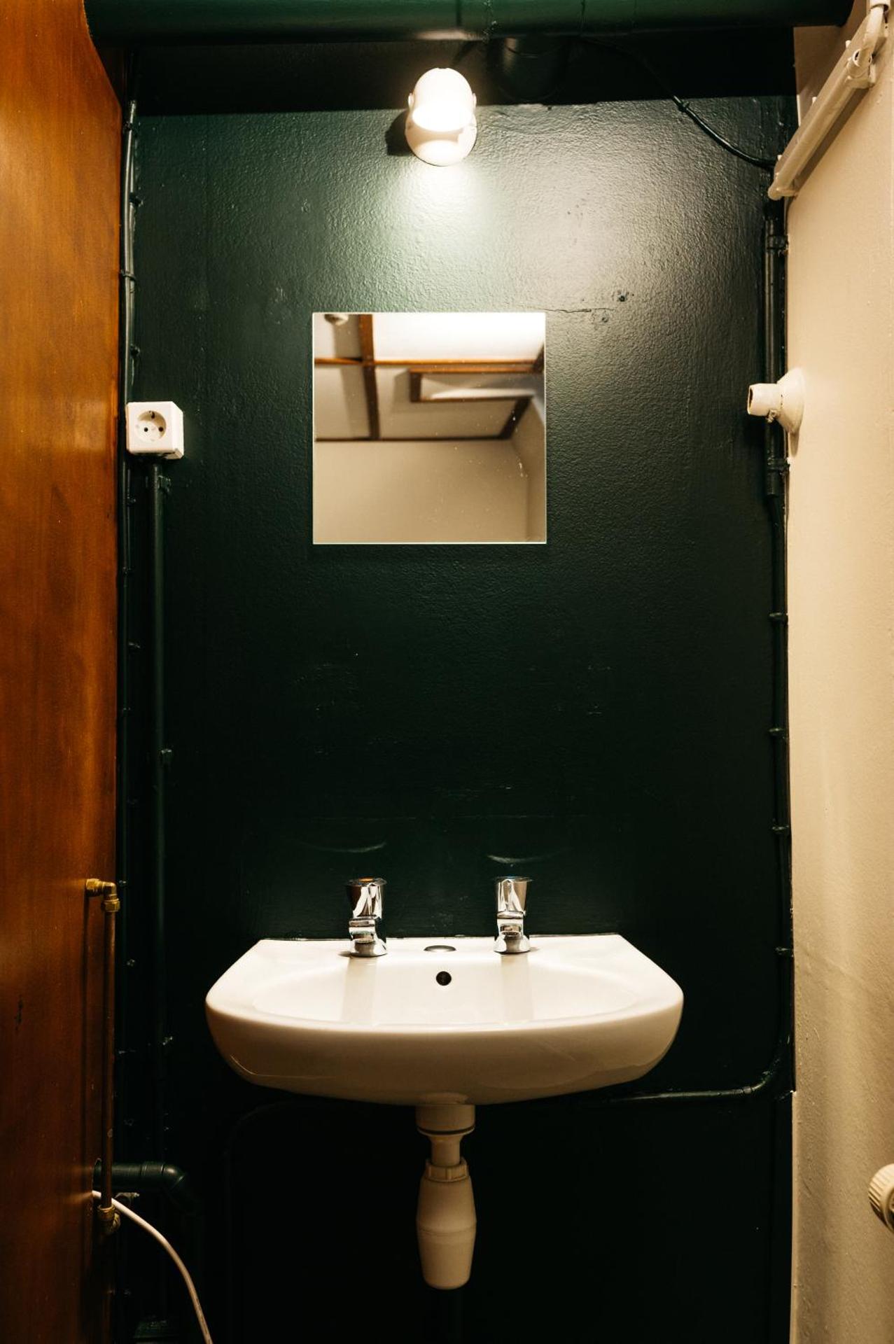 Twin Room with Private Bathroom