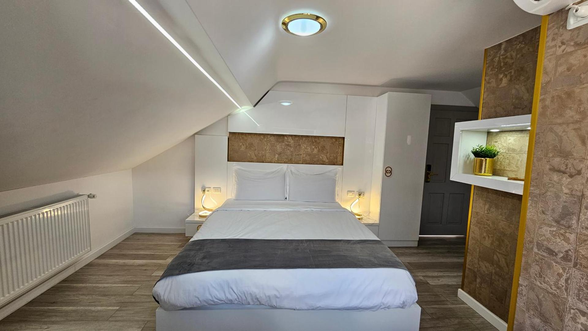 Colț de Rai Reşița ( Centru )