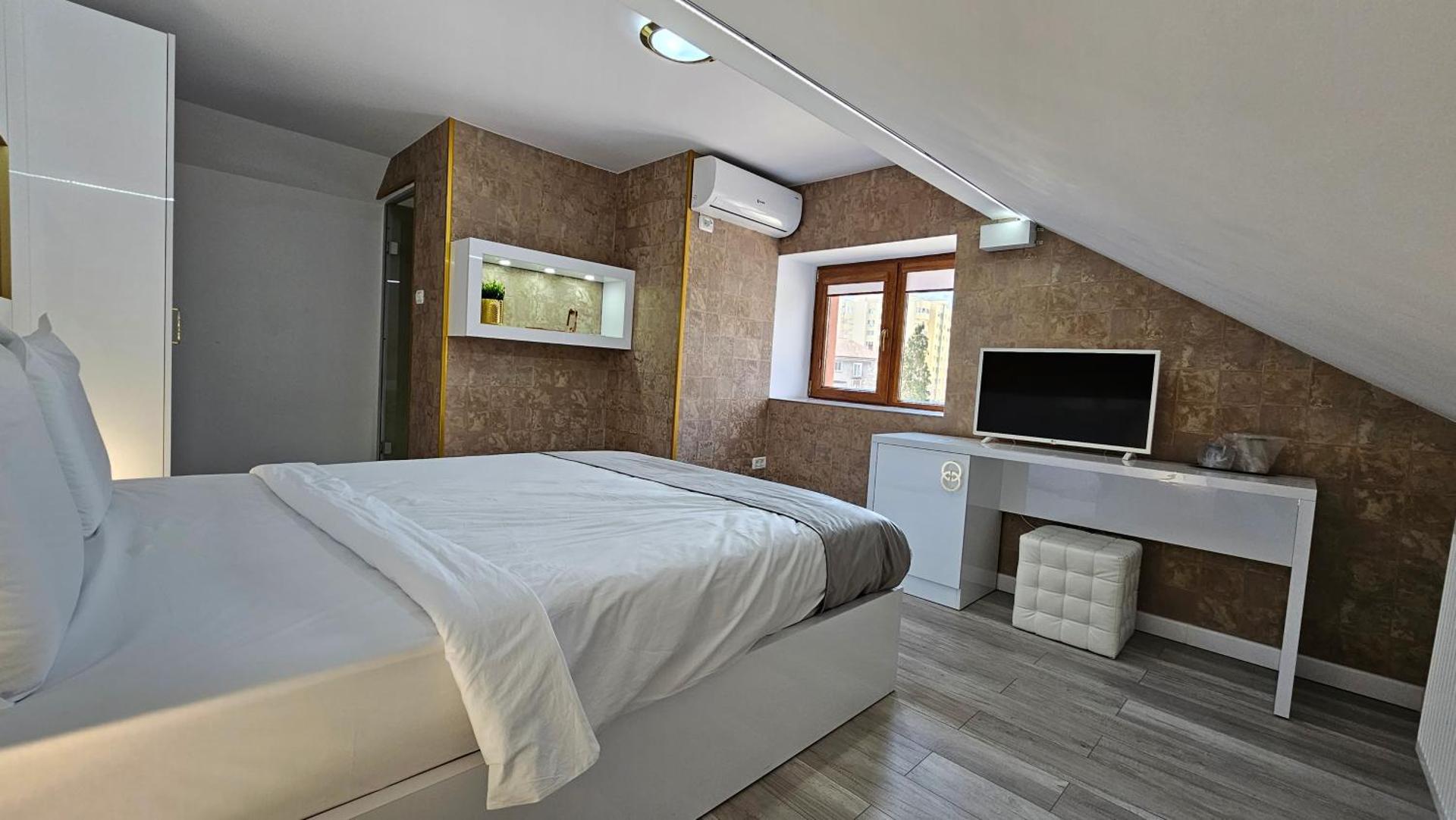 Colț de Rai Reşița ( Centru )