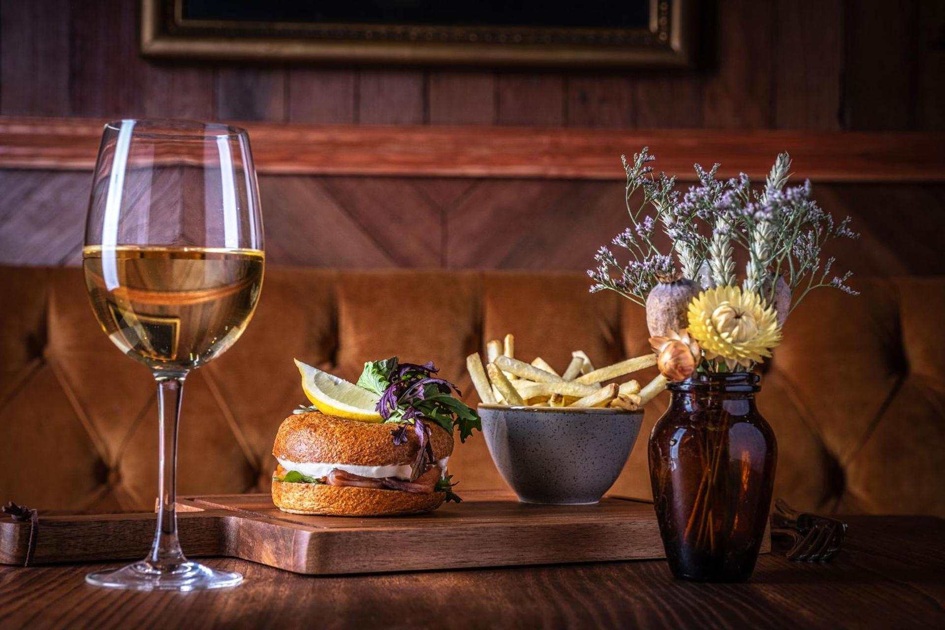 Restaurant/places to eat