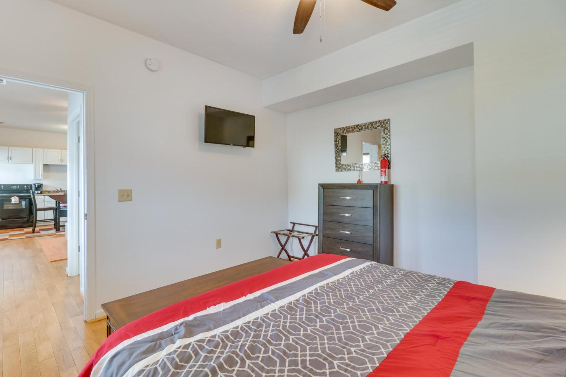 Cozy Marlinton Vacation Rental Downtown Location!