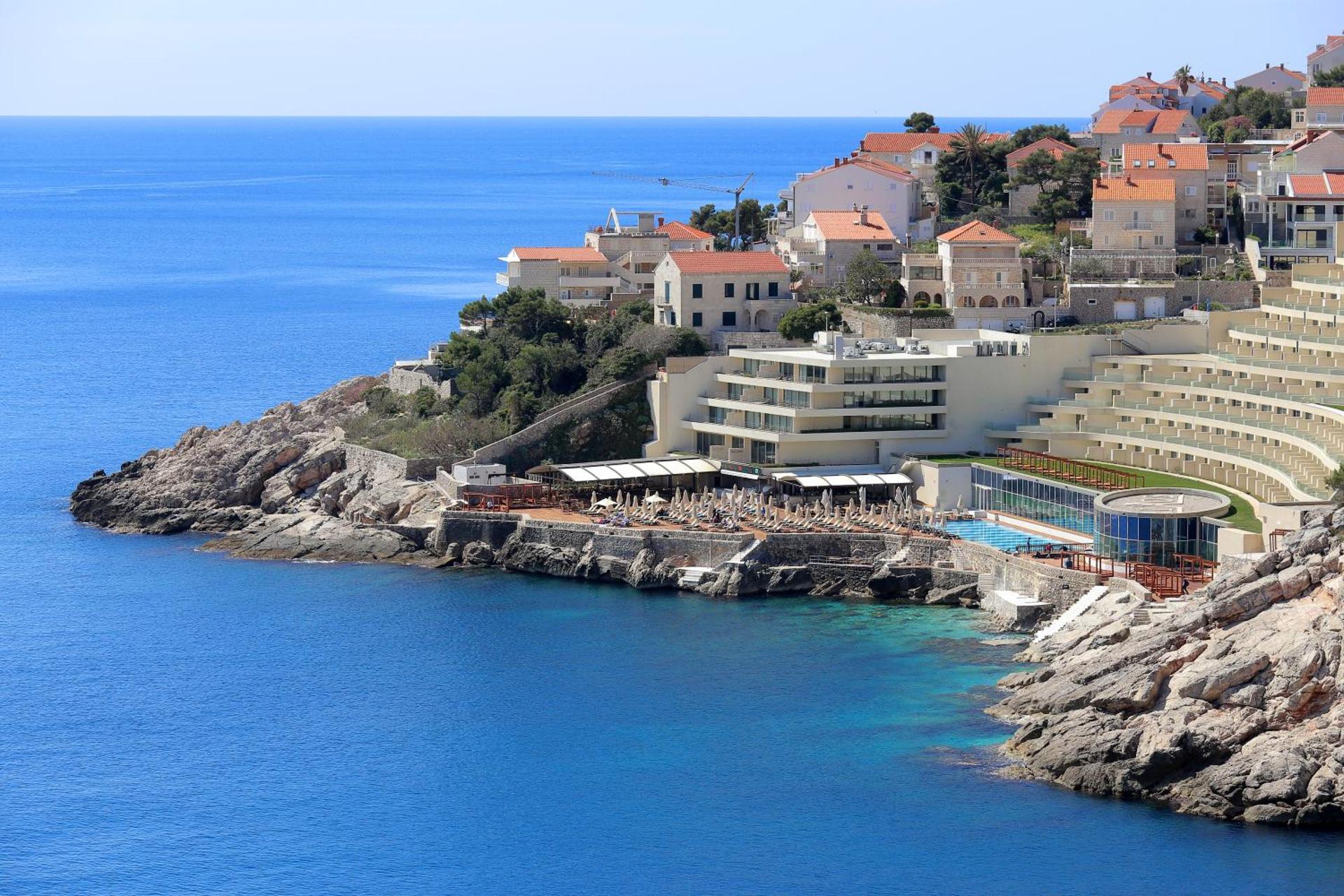 Blue Cliff Apartment