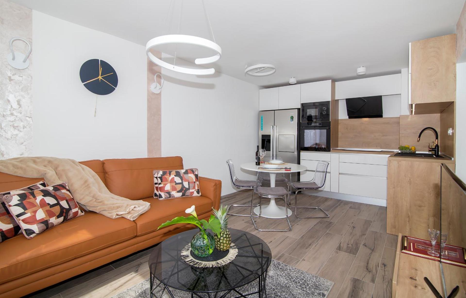 Blue Cliff Apartment