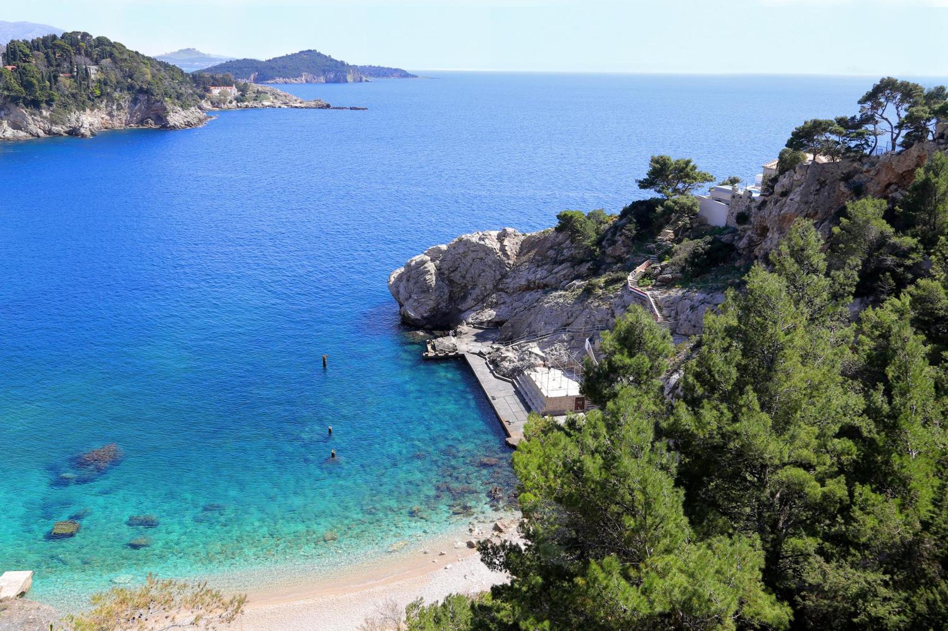 Blue Cliff Apartment