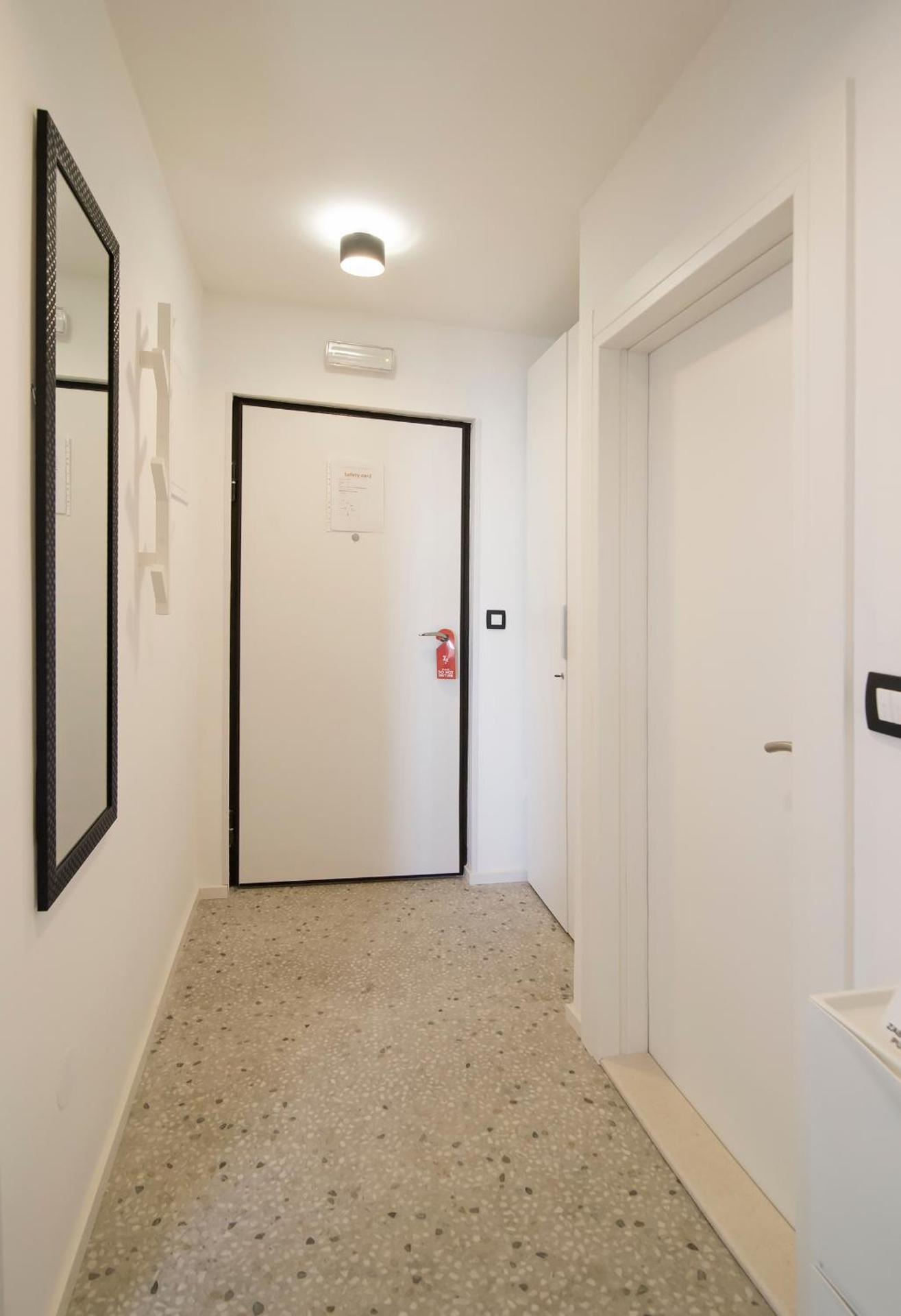 Blue Cliff Apartment