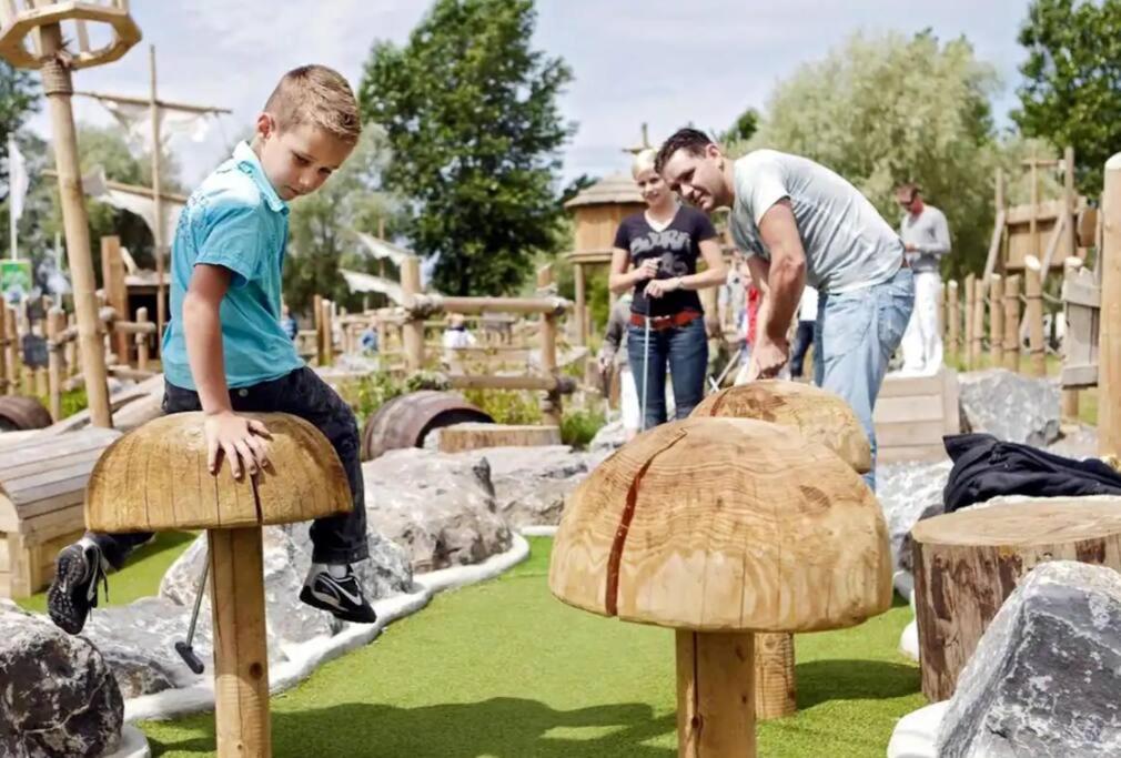 Cottage 213 in Sunparks Oostduinkerke with free parking and garden