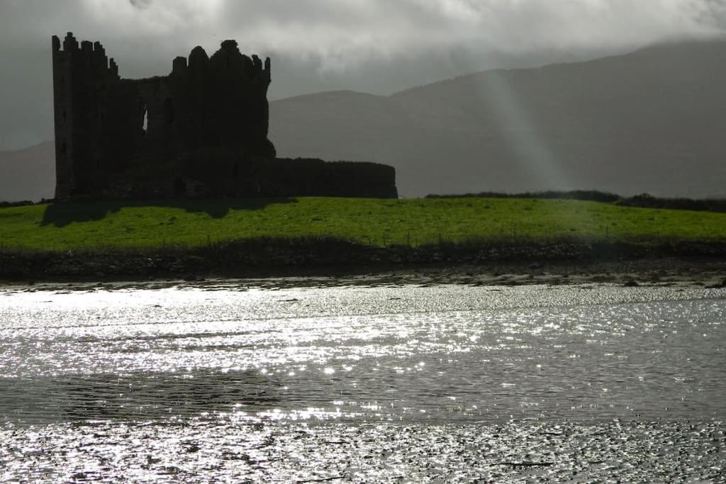 The Blue Door Apartment