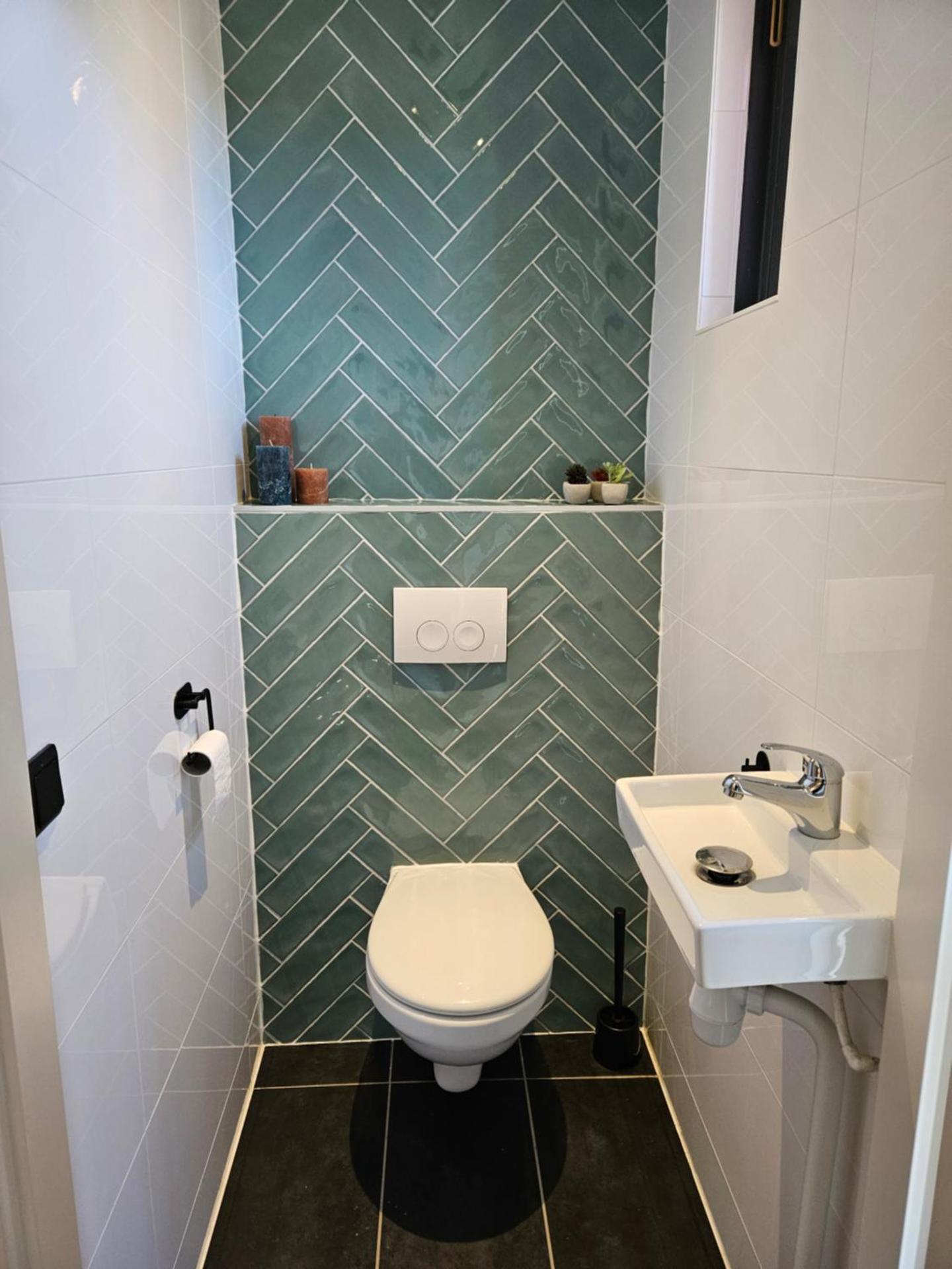 7 person House with garden, firepit, swimming lake, hammock, child friendly, in- and outside playground, slide, and great coffee