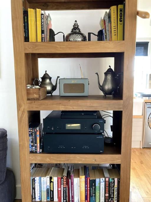 Crossing Retreat - POOL table, PROJECTOR, BARN