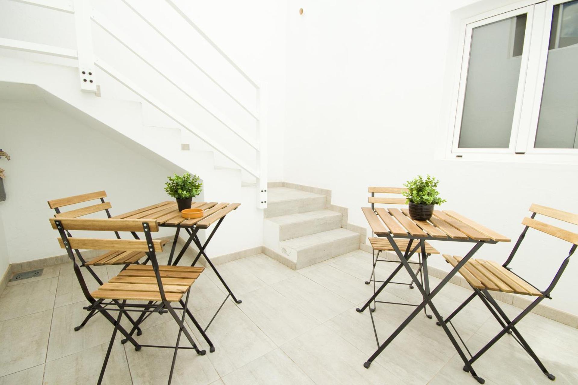 Los Alonsos - Open Mall - By AZ Rentals