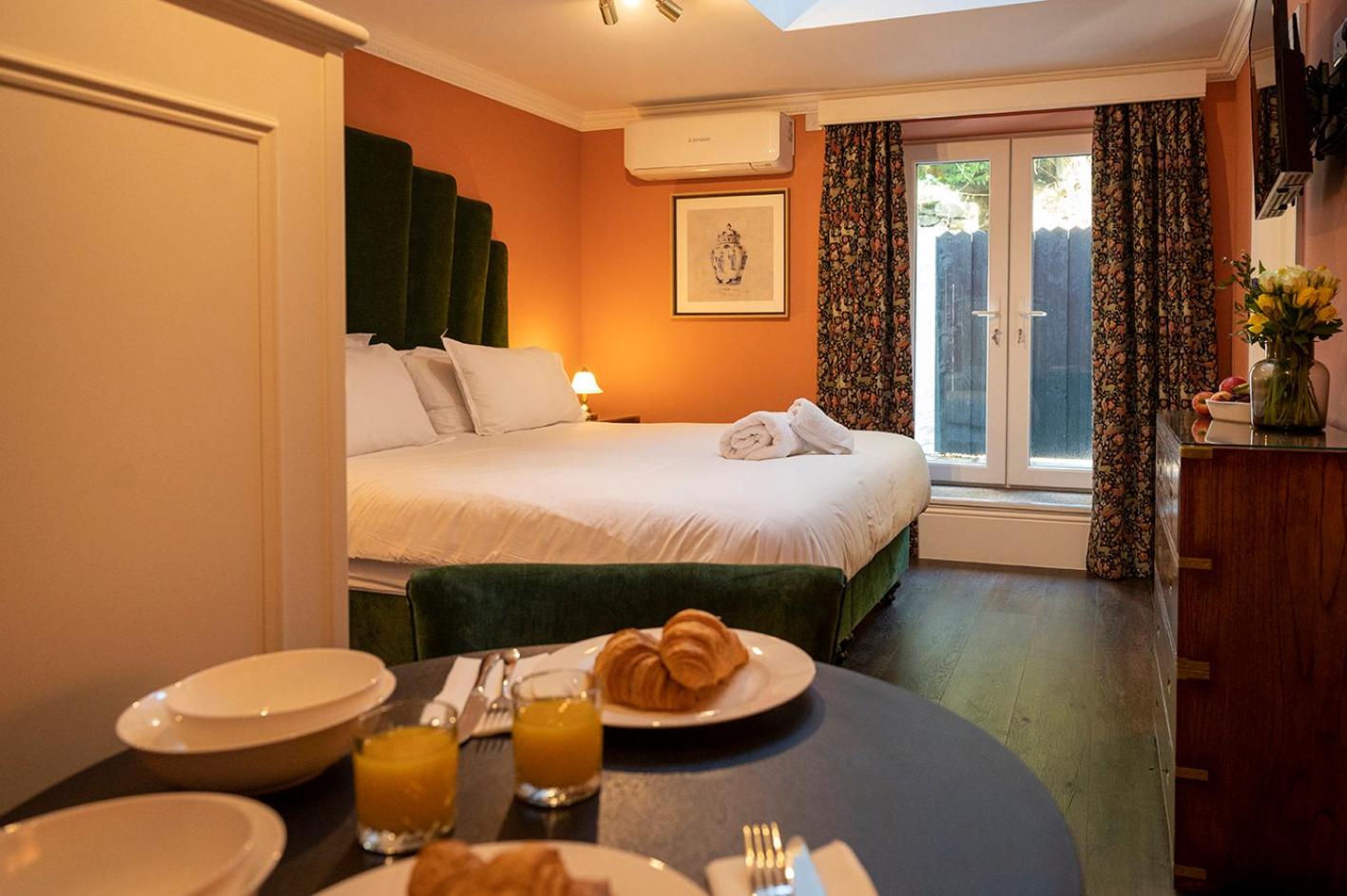 First Floor Superking Balcony Room