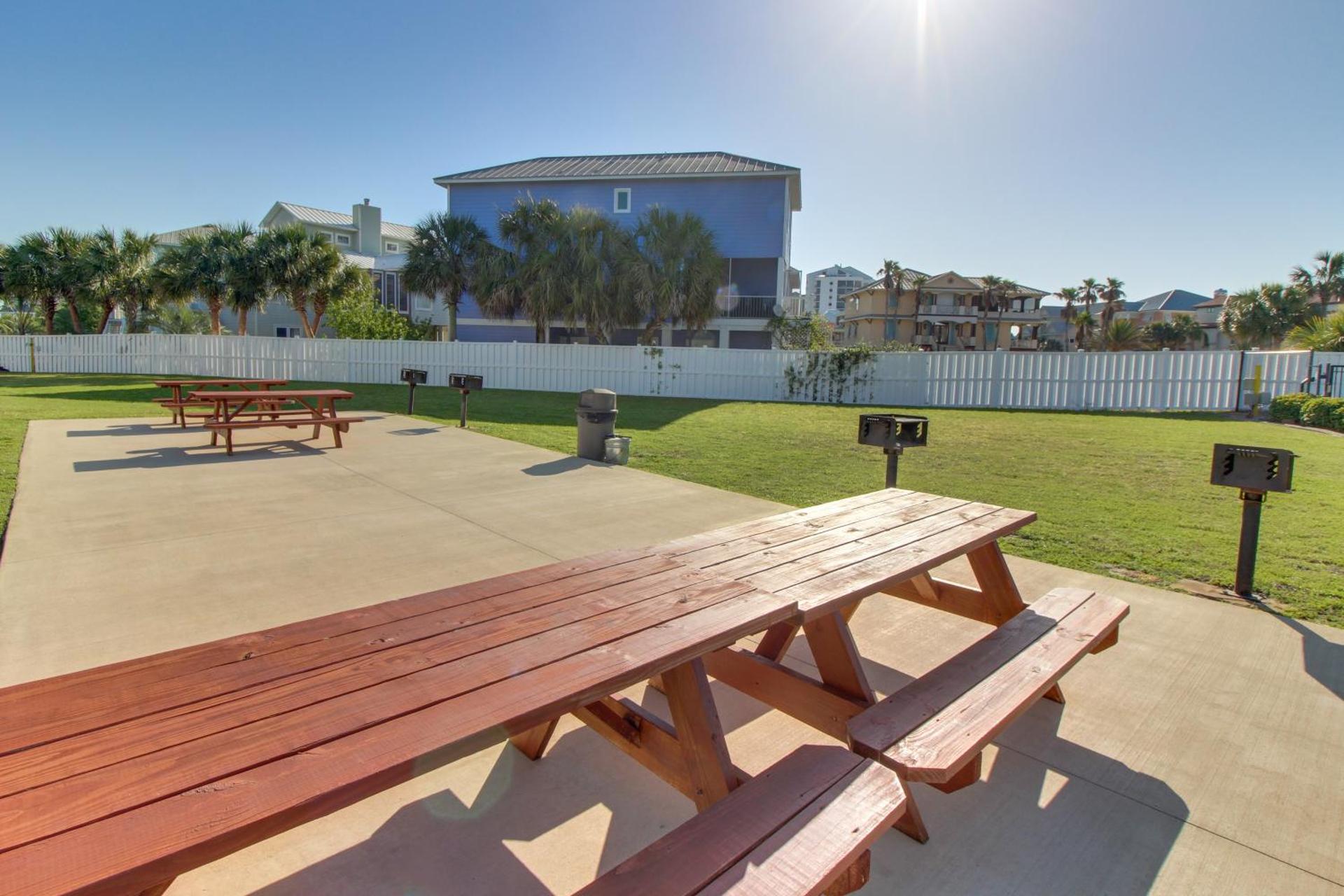 Grand Caribbean East & West, E212