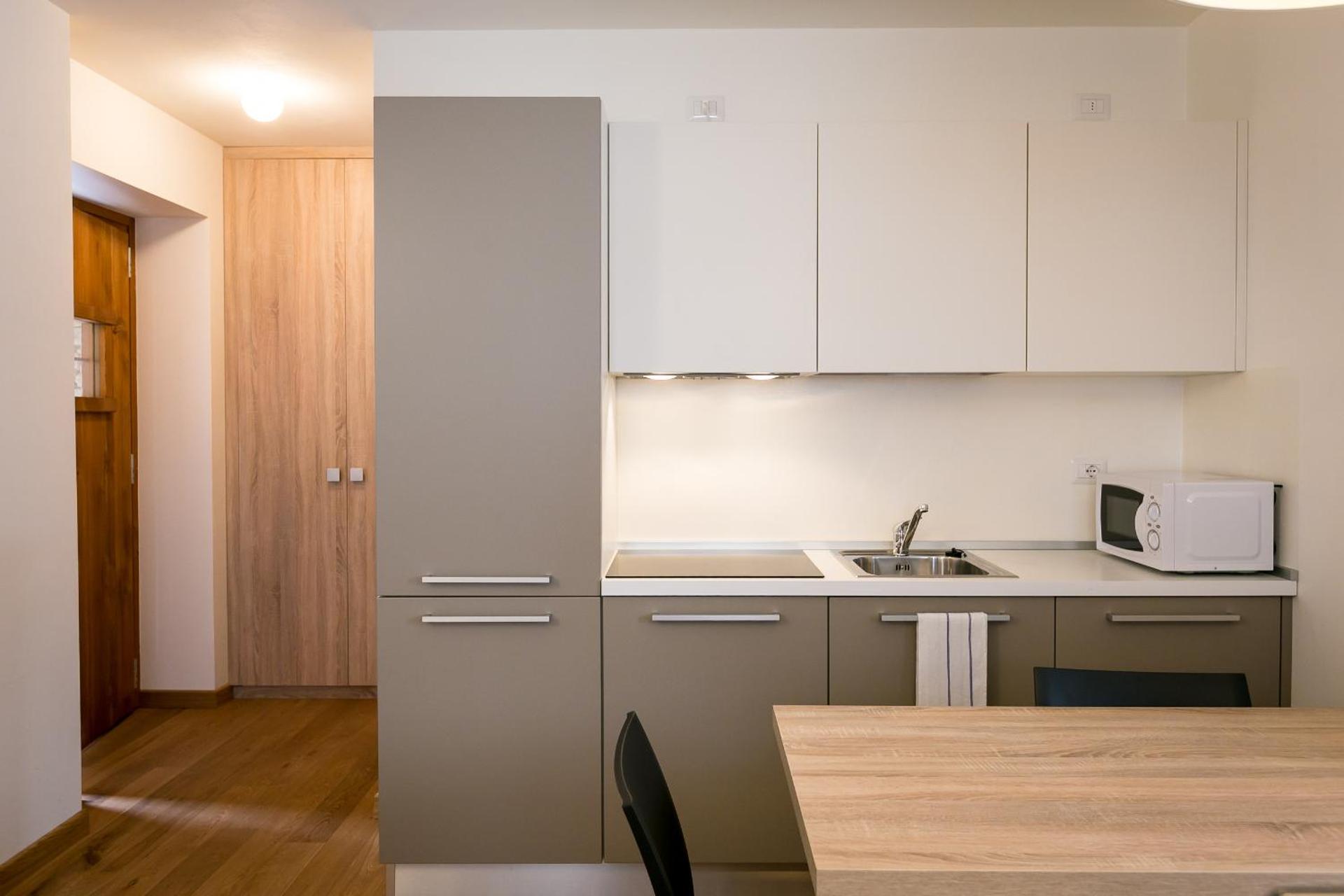 Kitchen or kitchenette