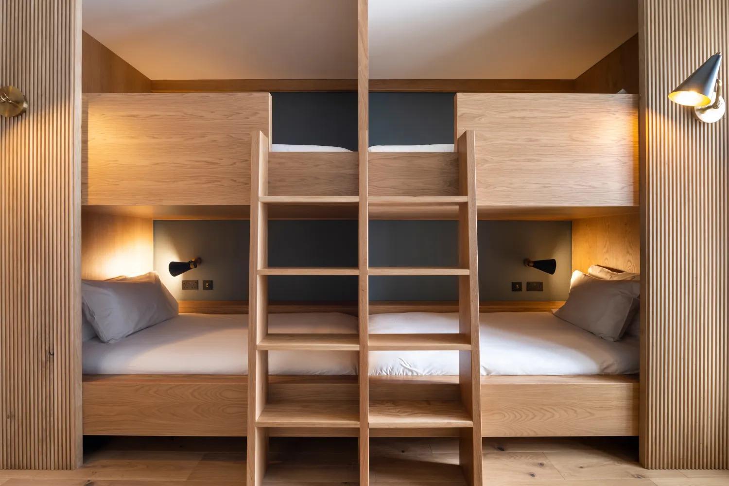 Mollie's Motel & Diner Bristol