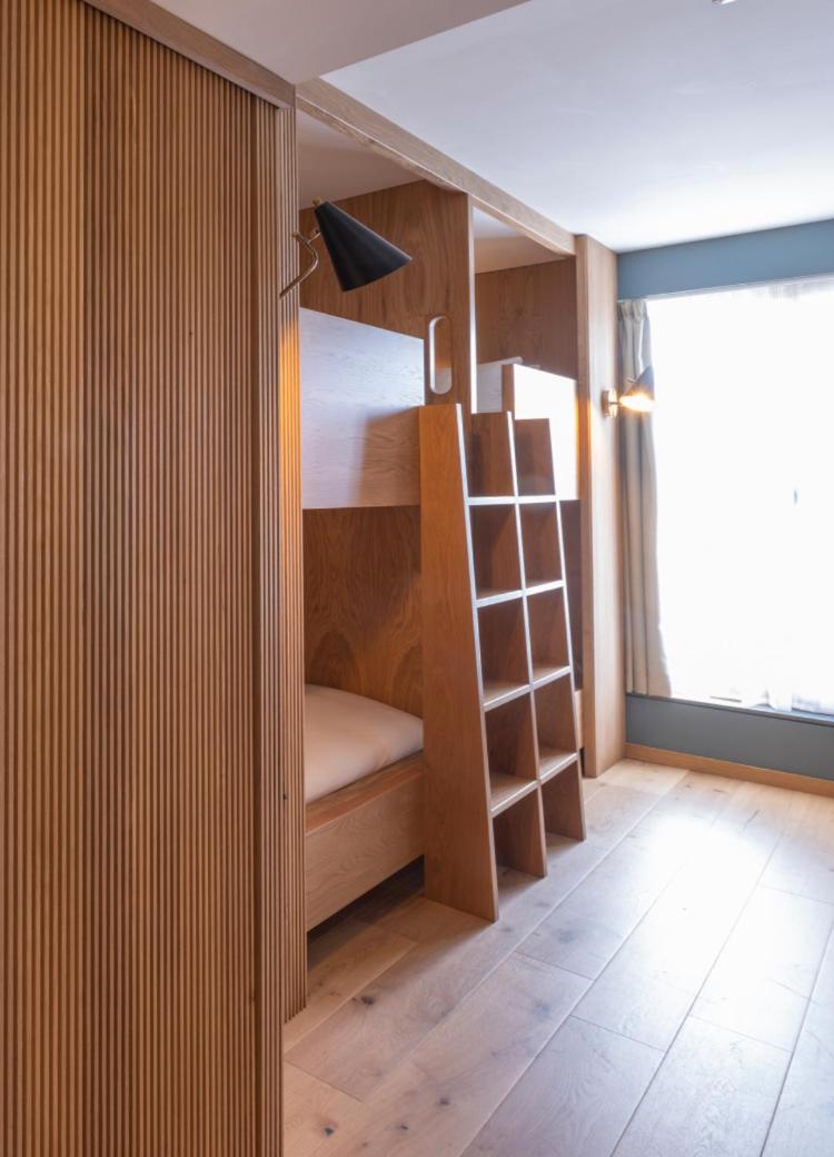 Mollie's Motel & Diner Bristol