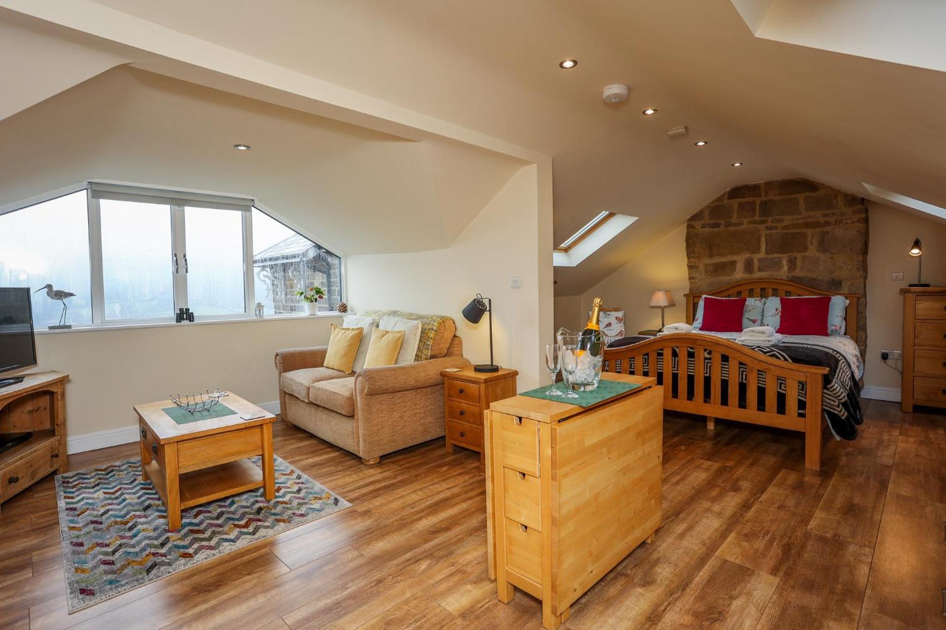 Birds Nest, Romantic getaway with stunning views