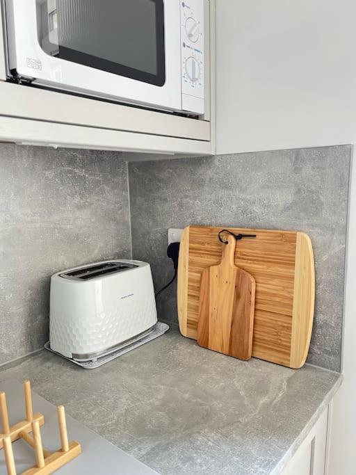 Cosy country getaway, 5 mins from the sea