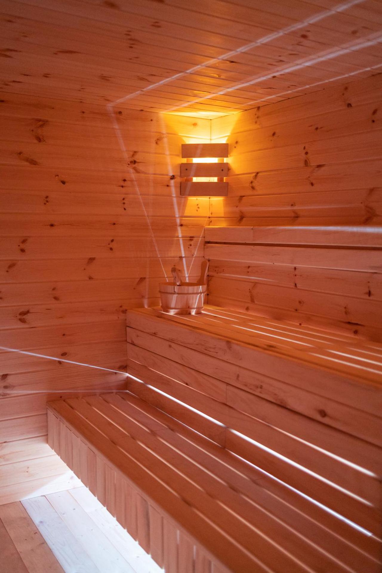 Anielski Zakątek Solina - balia z jacuzzi i sauna w cenie pobytu