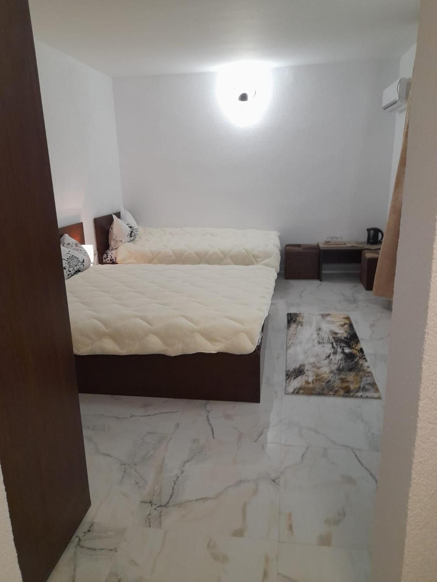 Camere de închiriat Darius 16 , 2 camere