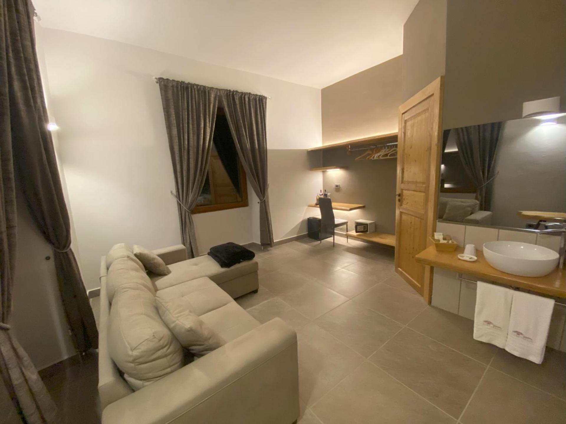 King Suite with Spa Bath