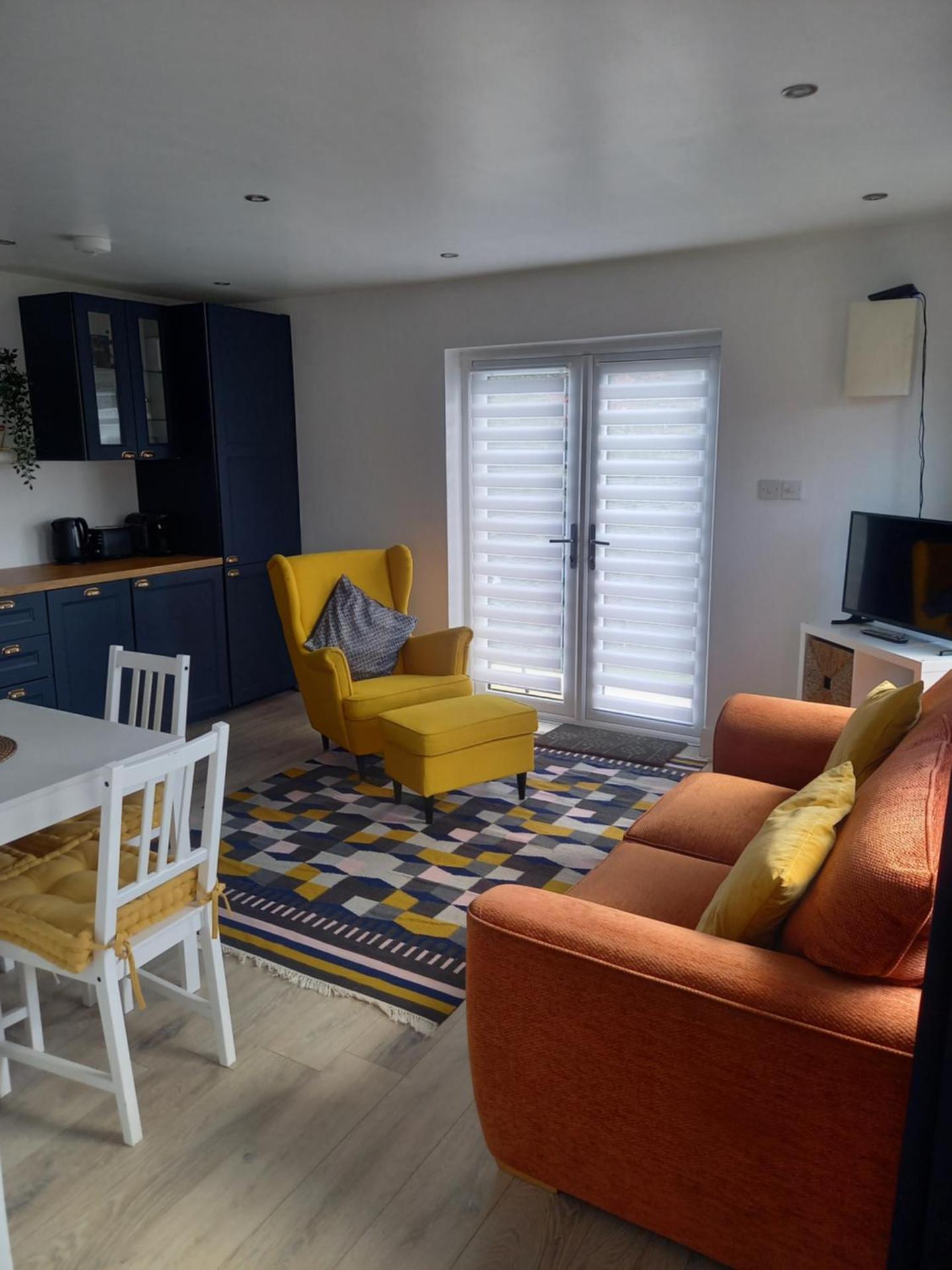 Communal lounge/ TV room