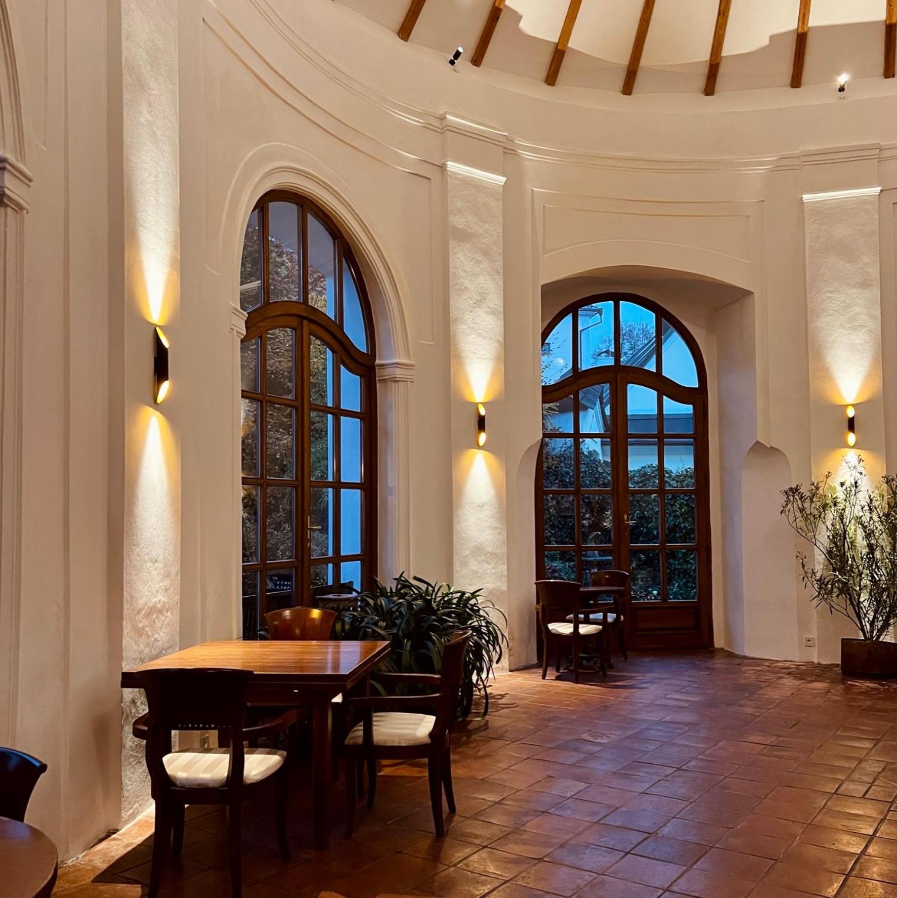 Banquet/Function facilities