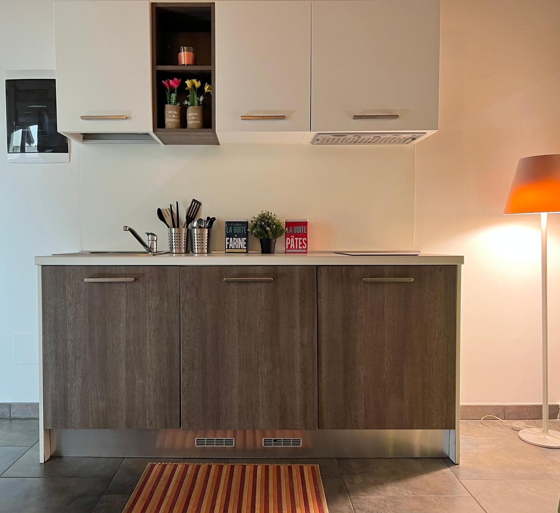 Kitchen or kitchenette